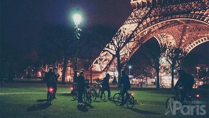 Meia Noite em Paris passeios de bike em Paris Conexão Paris