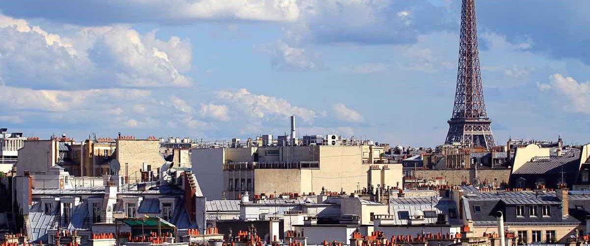 telhados de paris e torre eiffel