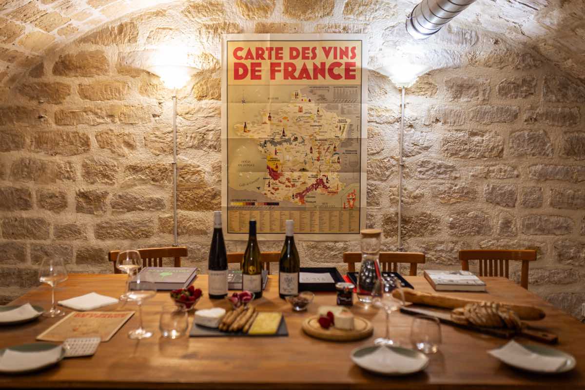 degustação de queijos e vinhos franceses